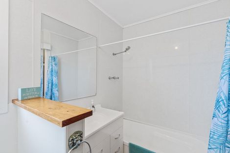 Photo of property in 141 Kahukura Avenue, Waitarere Beach, Levin, 5510