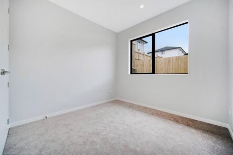 Photo of property in 1 Kate Duncan Drive, Swanson, Auckland, 0614