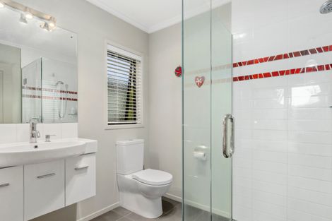 Photo of property in 16 Harbour View Road, Point Wells, Warkworth, 0986