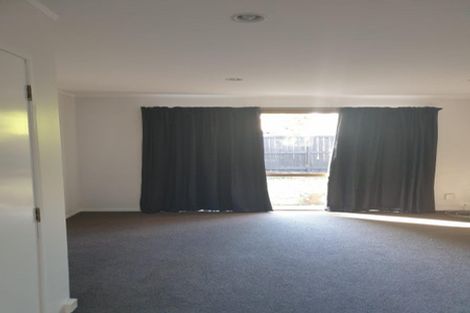 Photo of property in 12 Pohutukawa Place, Ellerslie, Auckland, 1051