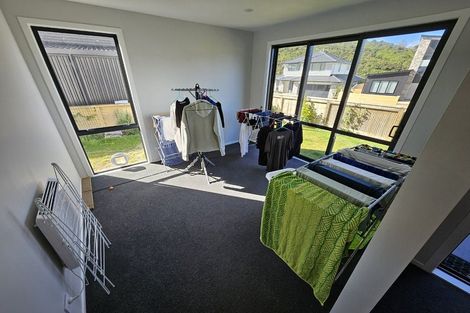 Photo of property in 16 Porokaiwhiri Street, Crofton Downs, Wellington, 6035