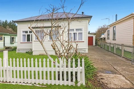 Photo of property in 11 Empire Street, Dannevirke, 4930