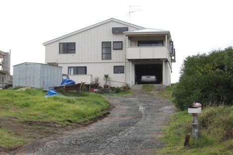 Photo of property in 128 Ocean Beach Road, Tairua, 3508