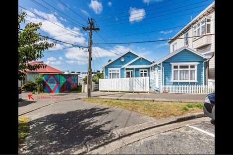 Photo of property in 17 Naughton Terrace, Kilbirnie, Wellington, 6022