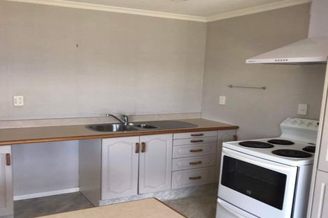 Photo of property in 8a Busby Place, Awapuni, Palmerston North, 4412