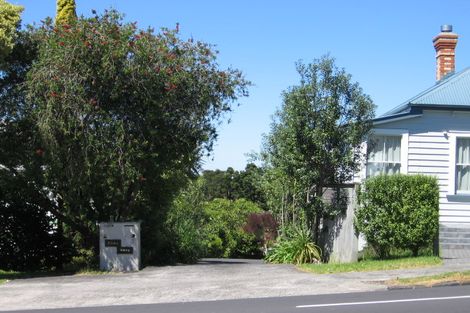 Photo of property in 2/254 Onewa Road, Birkenhead, Auckland, 0626