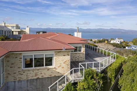 Photo of property in 9 Imran Terrace, Khandallah, Wellington, 6035