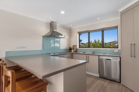 Photo of property in 19 Inglewood Place, Bethlehem, Tauranga, 3110