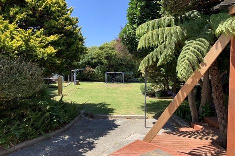 Photo of property in 137 Seaview Road, Paraparaumu Beach, Paraparaumu, 5032