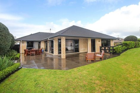 Photo of property in 35 Lough Bourne Drive, Pukekohe, 2120