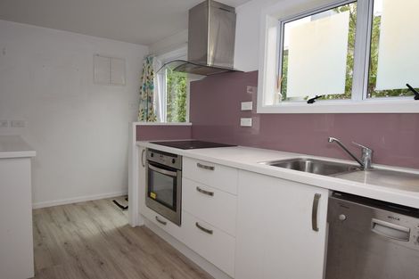 Photo of property in 2 Queen Street, Brighton, Dunedin, 9035