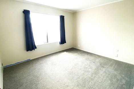 Photo of property in 1/15 Kurnell Drive, Botany Downs, Auckland, 2010