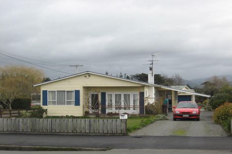 Photo of property in 318 High Street South, Carterton, 5713