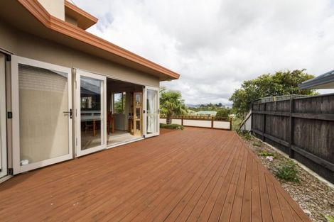 Photo of property in 116 Ruapehu Drive, Fitzherbert, Palmerston North, 4410