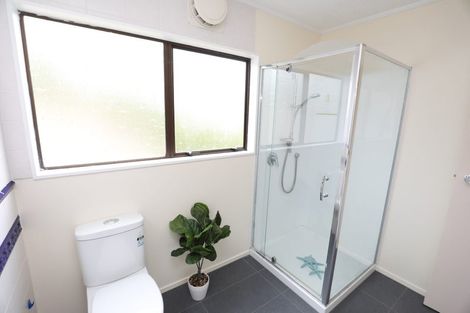 Photo of property in 56 Woodhouse Avenue, Karori, Wellington, 6012