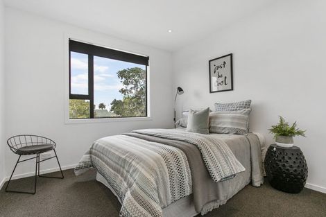 Photo of property in 37c Tawhiri Road, One Tree Hill, Auckland, 1061