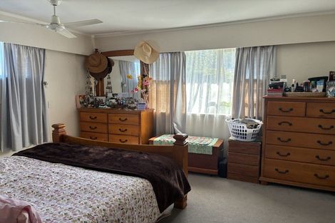 Photo of property in 14 Butterworth Drive, Glendene, Auckland, 0602