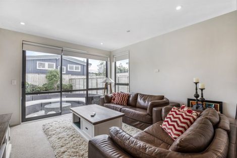 Photo of property in 61 Costa Viva Crescent, Karaka, Papakura, 2113