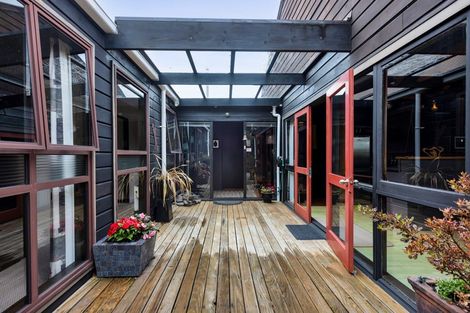 Photo of property in 19a John Guthrie Place, Merrilands, New Plymouth, 4312