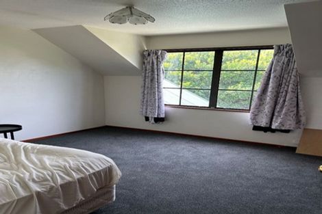 Photo of property in 5 Broadfell Avenue, Avonhead, Christchurch, 8042