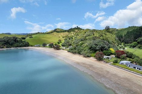 Photo of property in 121 Ohawini Road, Oakura, Hikurangi, 0184