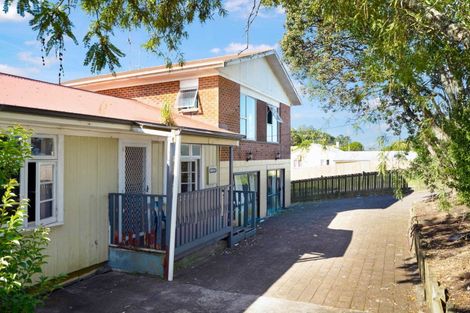 Photo of property in 639 Swanson Road, Swanson, Auckland, 0612