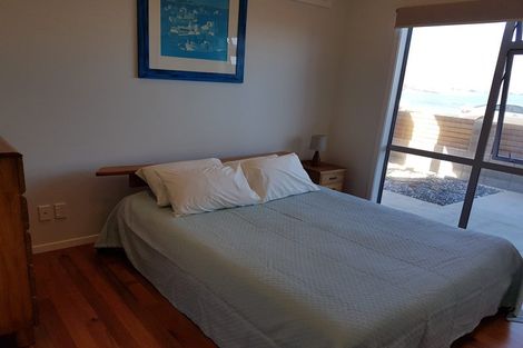 Photo of property in 140 Owhiro Bay Parade, Owhiro Bay, Wellington, 6023