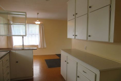 Photo of property in 14 Lindis Place, Mangere Bridge, Auckland, 2022