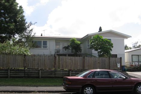 Photo of property in 23 Sarona Avenue, Glen Eden, Auckland, 0602