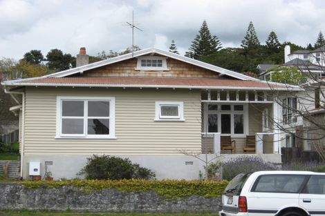 Photo of property in 46 Gilbert Street, New Plymouth, 4310