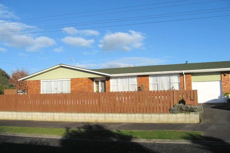 Photo of property in 1 Lysander Place, Hillcrest, Hamilton, 3216