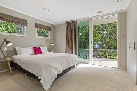 Photo of property in 145 Shakespeare Road, Milford, Auckland, 0620