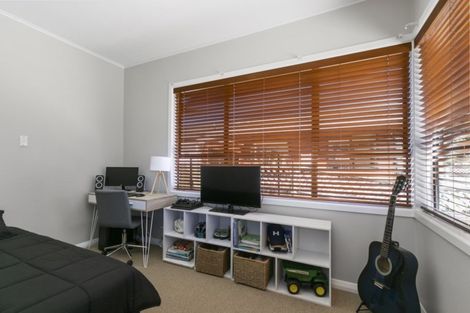 Photo of property in 9b Fergusson Street, Waterloo, Lower Hutt, 5011