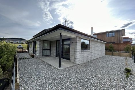 Photo of property in 11 Tuke Lane, Wanaka, 9305