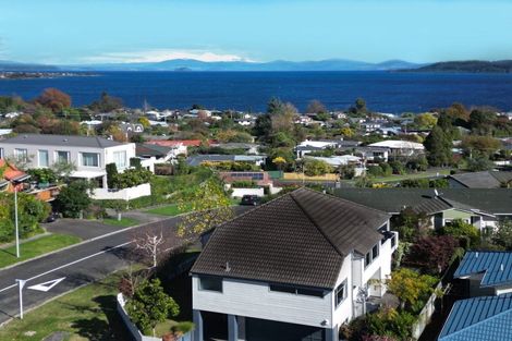 Photo of property in 2/7 Ngamotu Road, Taupo, 3330