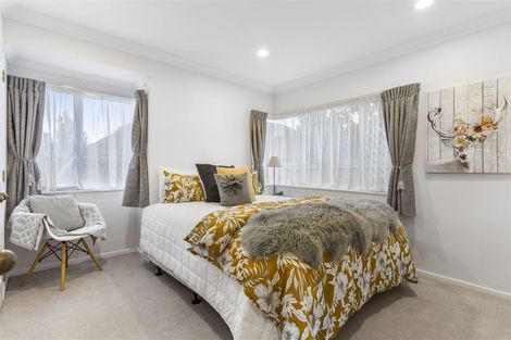 Photo of property in 15 Windsong Court, Northpark, Auckland, 2013