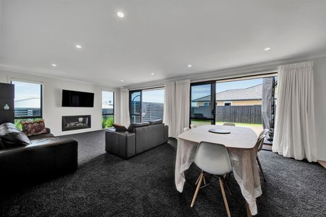 Photo of property in 3 Roy Johns Way, Bell Block, New Plymouth, 4312