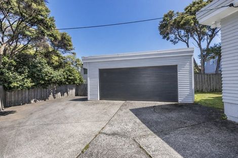 Photo of property in 31 Kiriwai Road, Paremata, Porirua, 5024