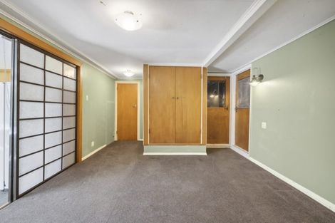 Photo of property in 2 Eden Street, Island Bay, Wellington, 6023