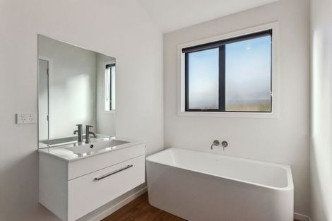 Photo of property in 21c Margaret Road, Raumati Beach, Paraparaumu, 5032