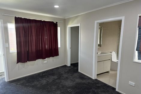 Photo of property in 15 Bevyn Street, Castor Bay, Auckland, 0620