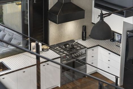 Photo of property in 9 Sutherland Avenue, Mount Maunganui, 3116