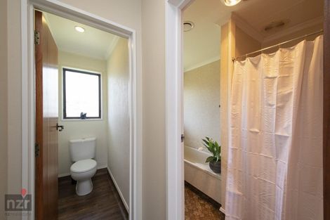 Photo of property in 37 Humphries Place, Awapuni, Palmerston North, 4412