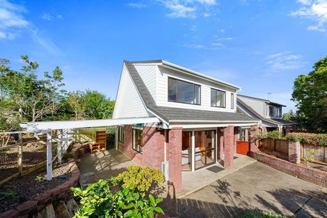 Photo of property in 2/22 Cornelian Crescent, Half Moon Bay, Auckland, 2012