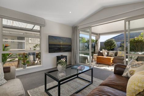 Photo of property in 124 Puhirake Crescent, Pyes Pa, Tauranga, 3112