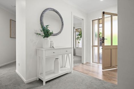 Photo of property in 122 Rototuna Road, Rototuna, Hamilton, 3210