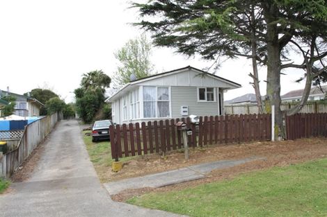 Photo of property in 10 Lane Road, Weymouth, Auckland, 2103