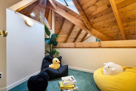 Photo of property in 19 Fawcett Road, Laingholm, Auckland, 0604