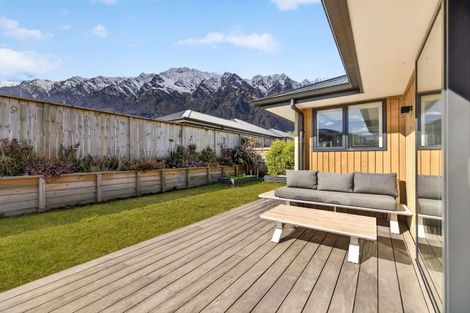 Photo of property in 26 Coopworth Road, Jacks Point, 9371