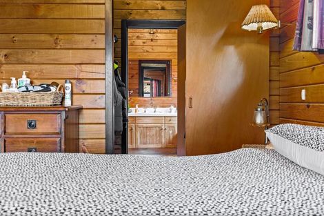 Photo of property in 124 West Harbour Drive, West Harbour, Auckland, 0618